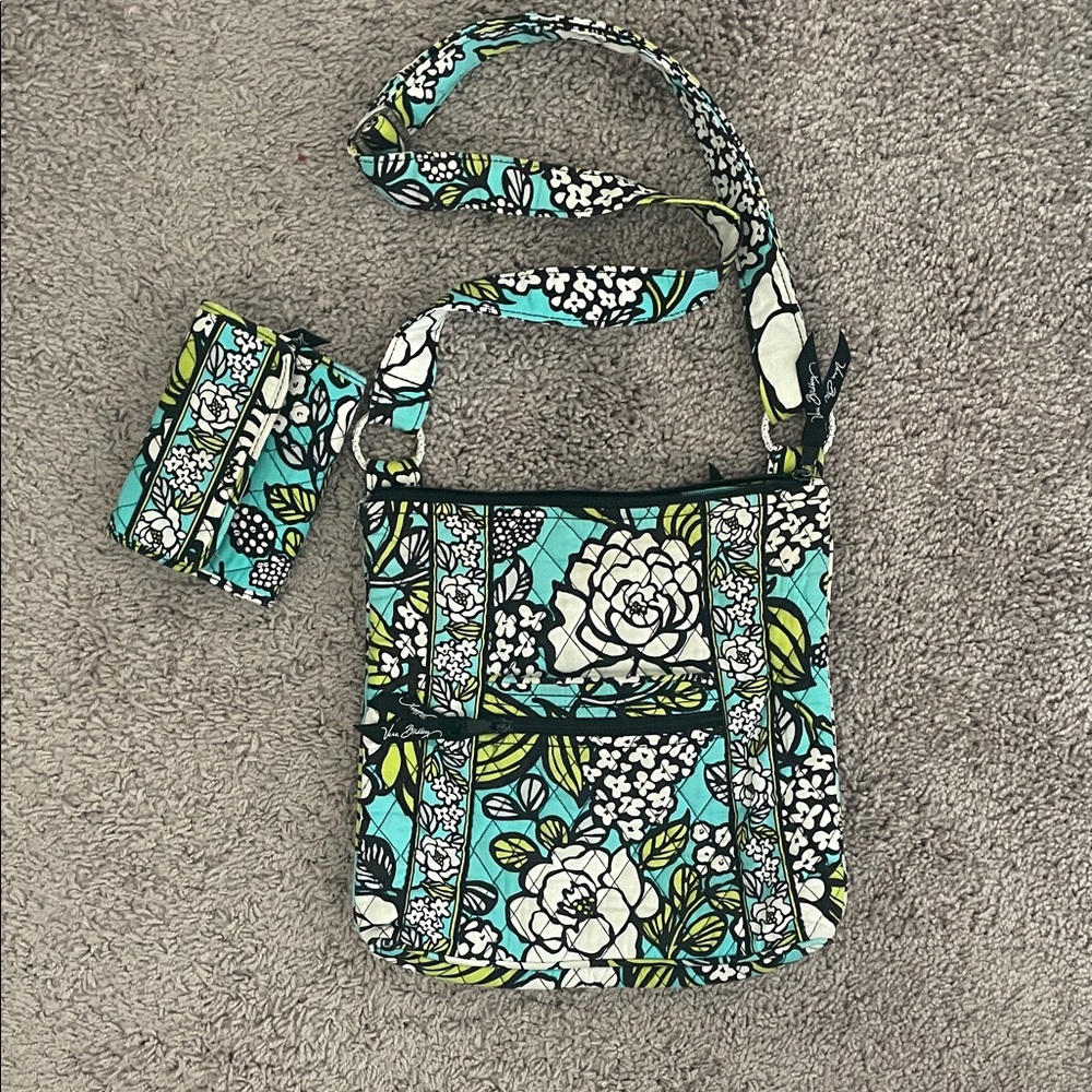 Vera Bradley purse and wallet set